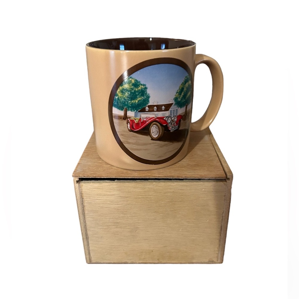 Rare find‼️ Vintage Classic Car Coffee Mug, Russ Berrie & Co.. with wooden box